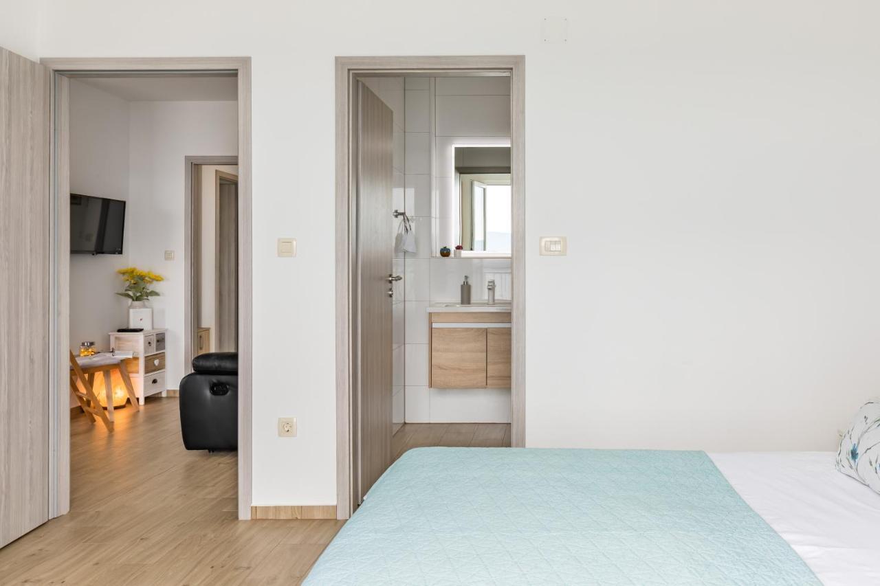 Luxurious Apartments Bona Fide Mimice Exterior foto